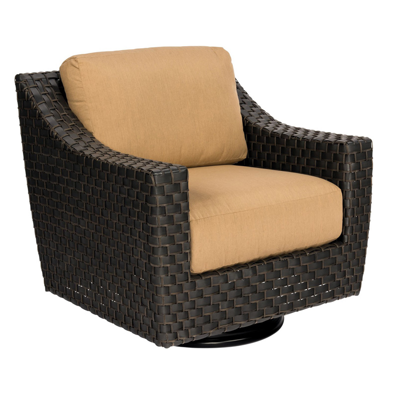 Woodard S640015 Cooper Swivel Lounge Chair