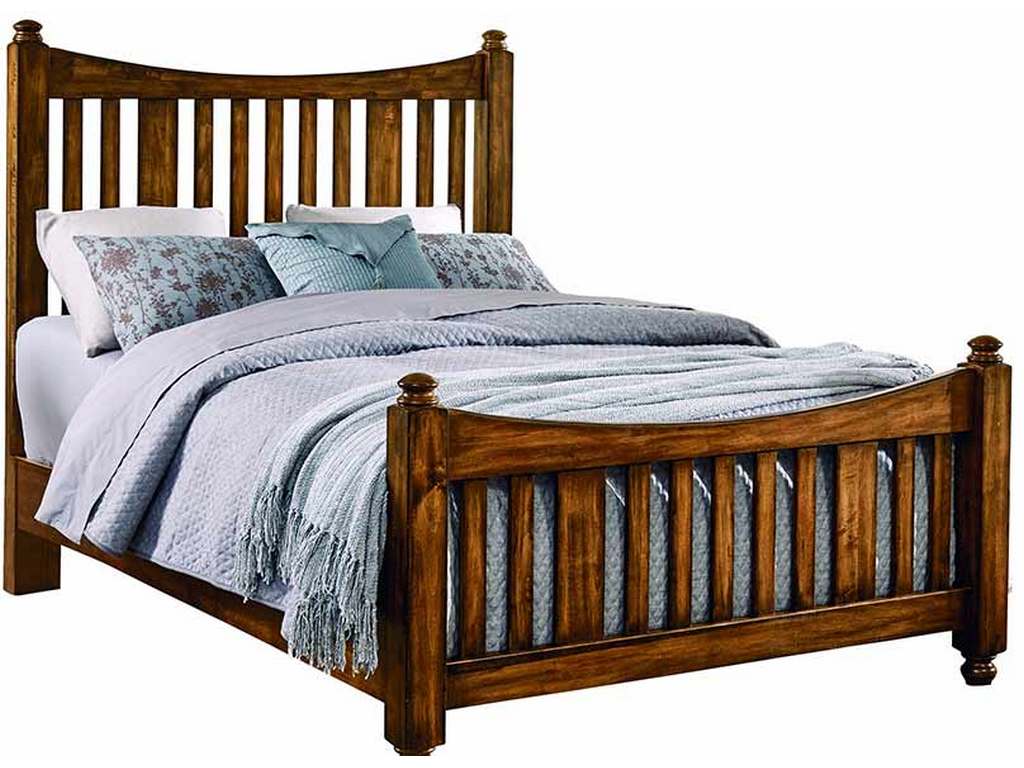 Artisan and Post 118-558-855-722 Maple Road Queen Slat Poster Bed with Slat Poster Footboard Antique Amish