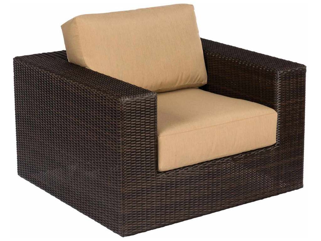 Woodard S511015 Montecito   Swivel Lounge Chair
