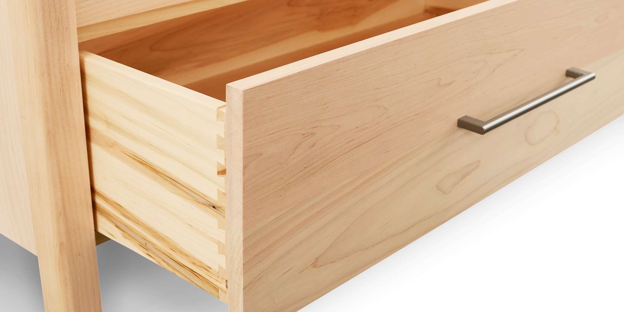 Bassett Furniture 2328-0251-CBBNPULL Parkway Chest Bassett Furniture 2328-0251-CBBNPULL Parkway Chest