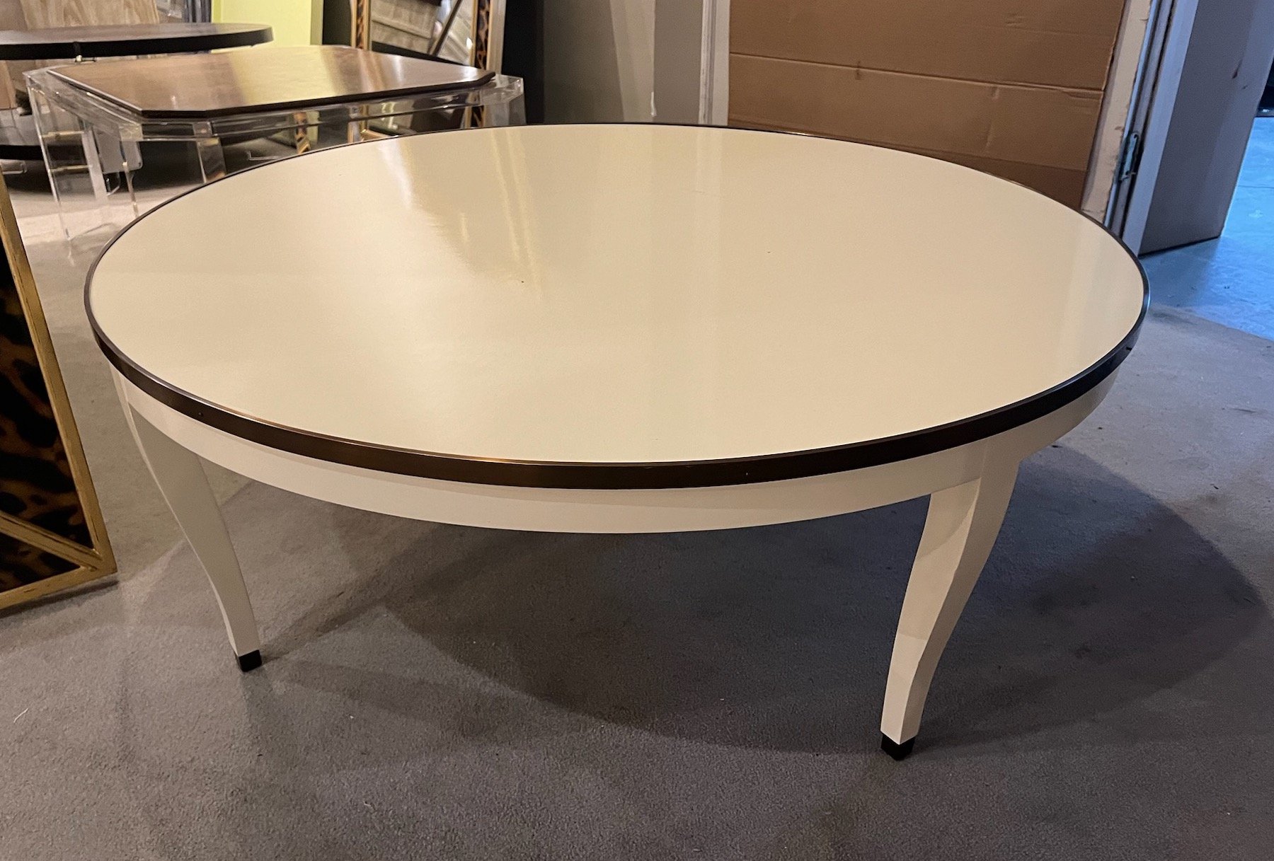 Highland House HH19-615 Dawson Round Cocktail Table