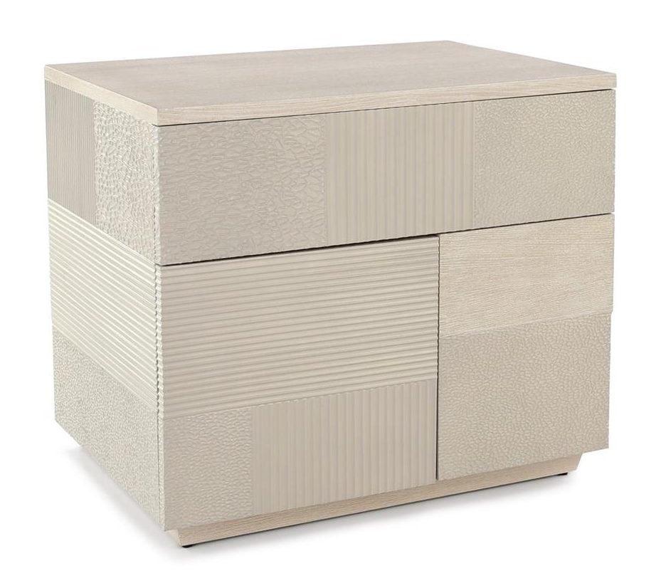 John Richard EUR-01-0529 Varia Chest