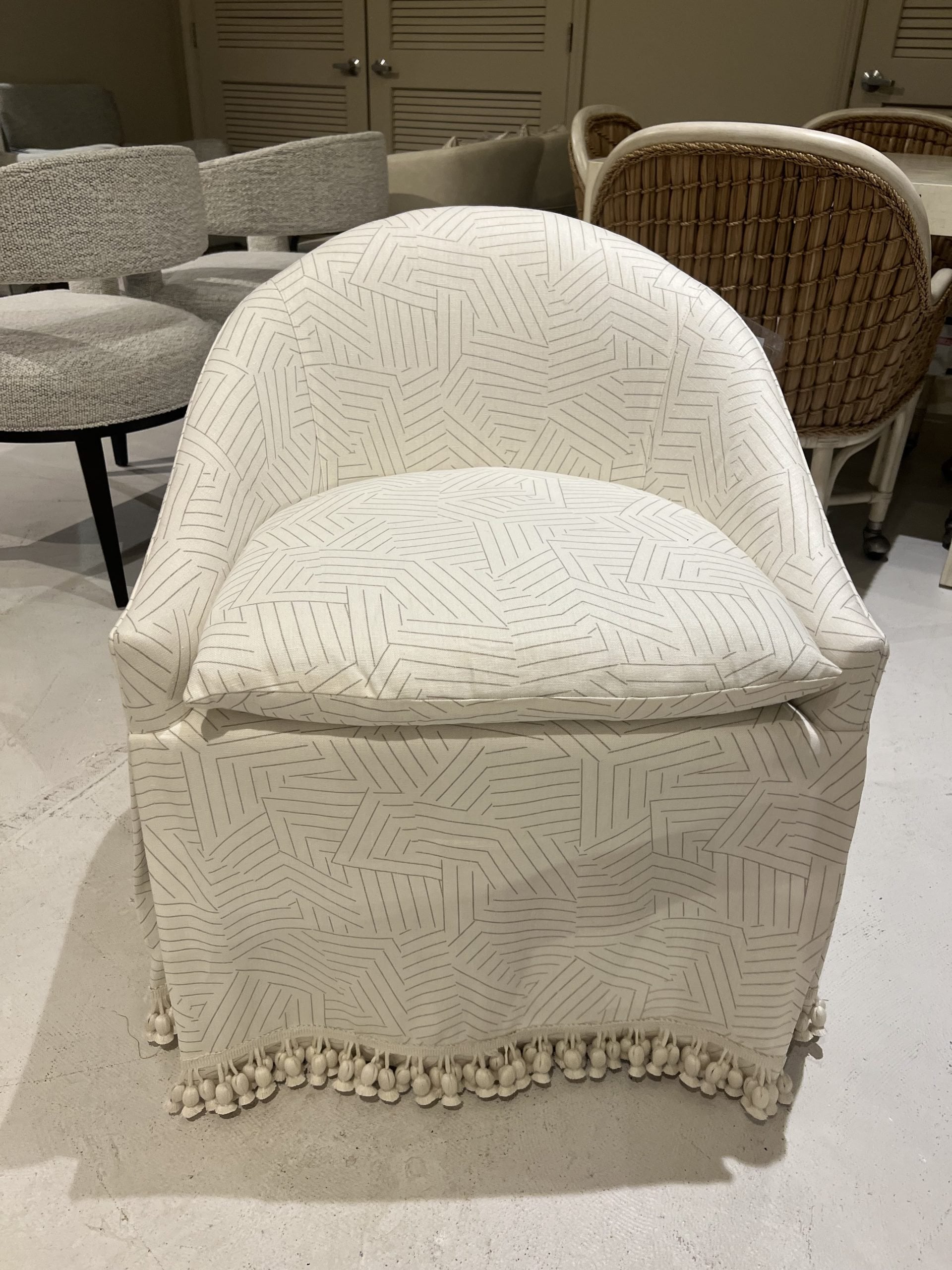 Highland House 1337/40 Mame Skirted Chair