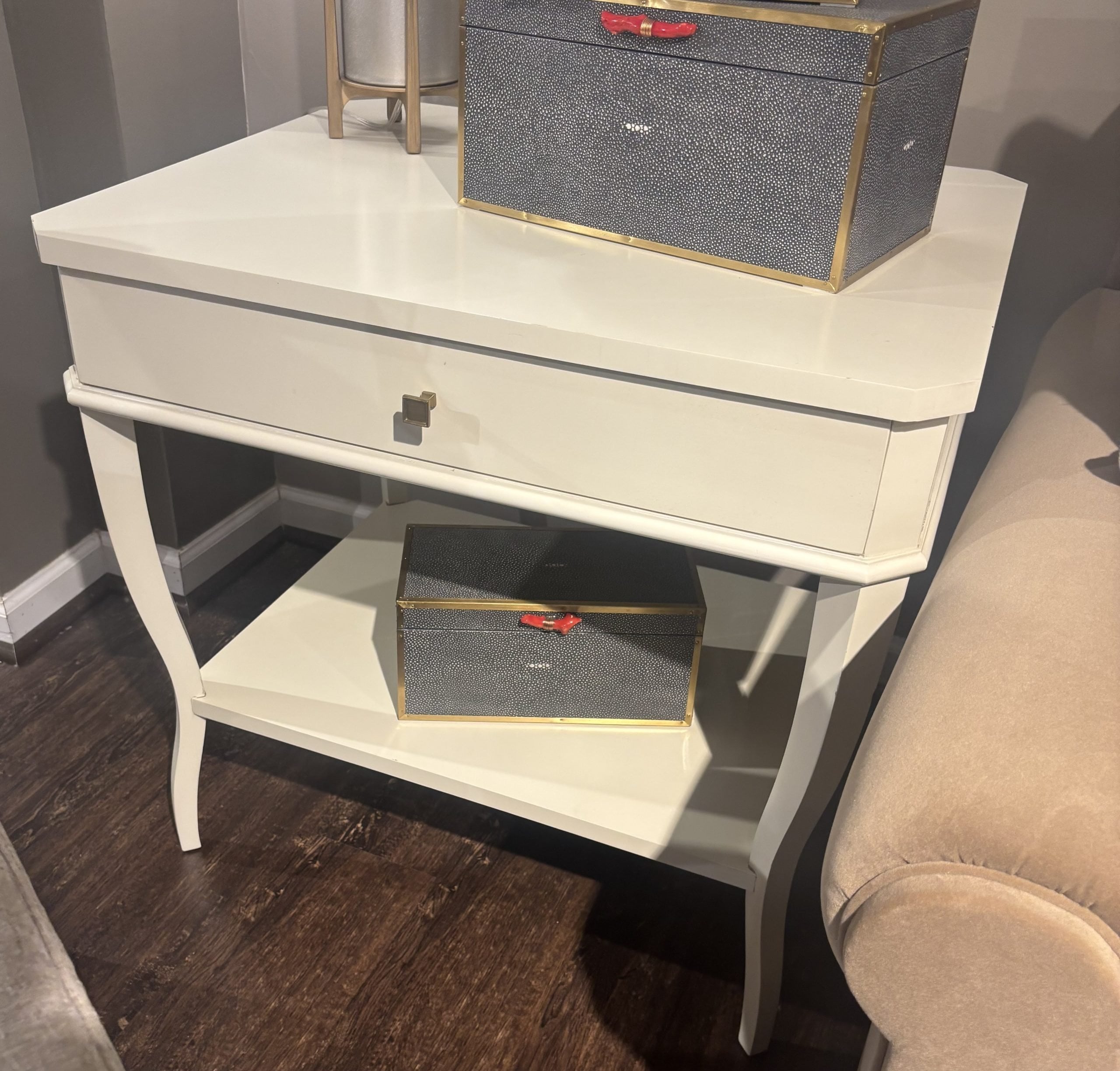 Hickory Chair HC1582-10 Side Table