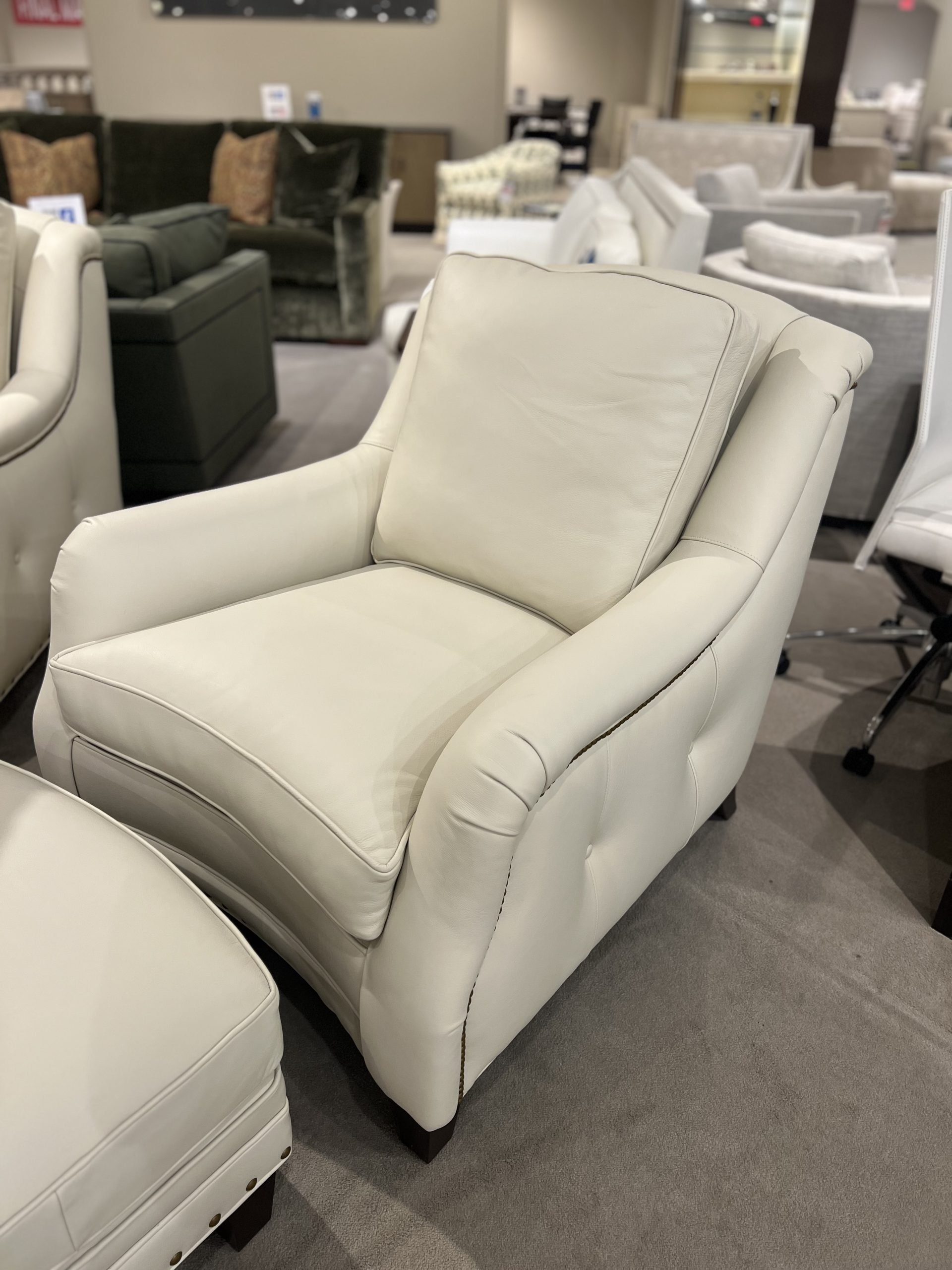 Hancock and Moore 6542-1/736 Redford Chair