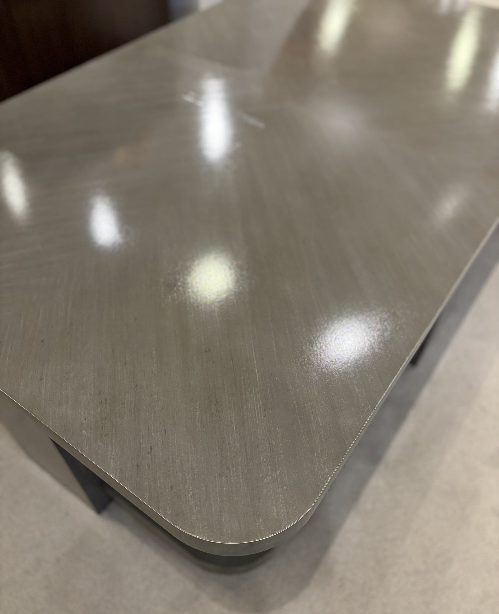 Highland House HH19-912/40 Hunter Cocktail Table Highland House HH19-912/40 Hunter Cocktail Table