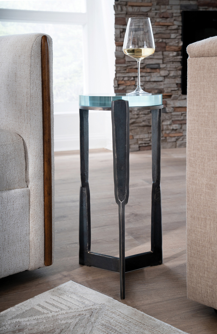 Charleston Forge 7394 Fraser Small Drink Table Charleston Forge 7394 Fraser Small Drink Table