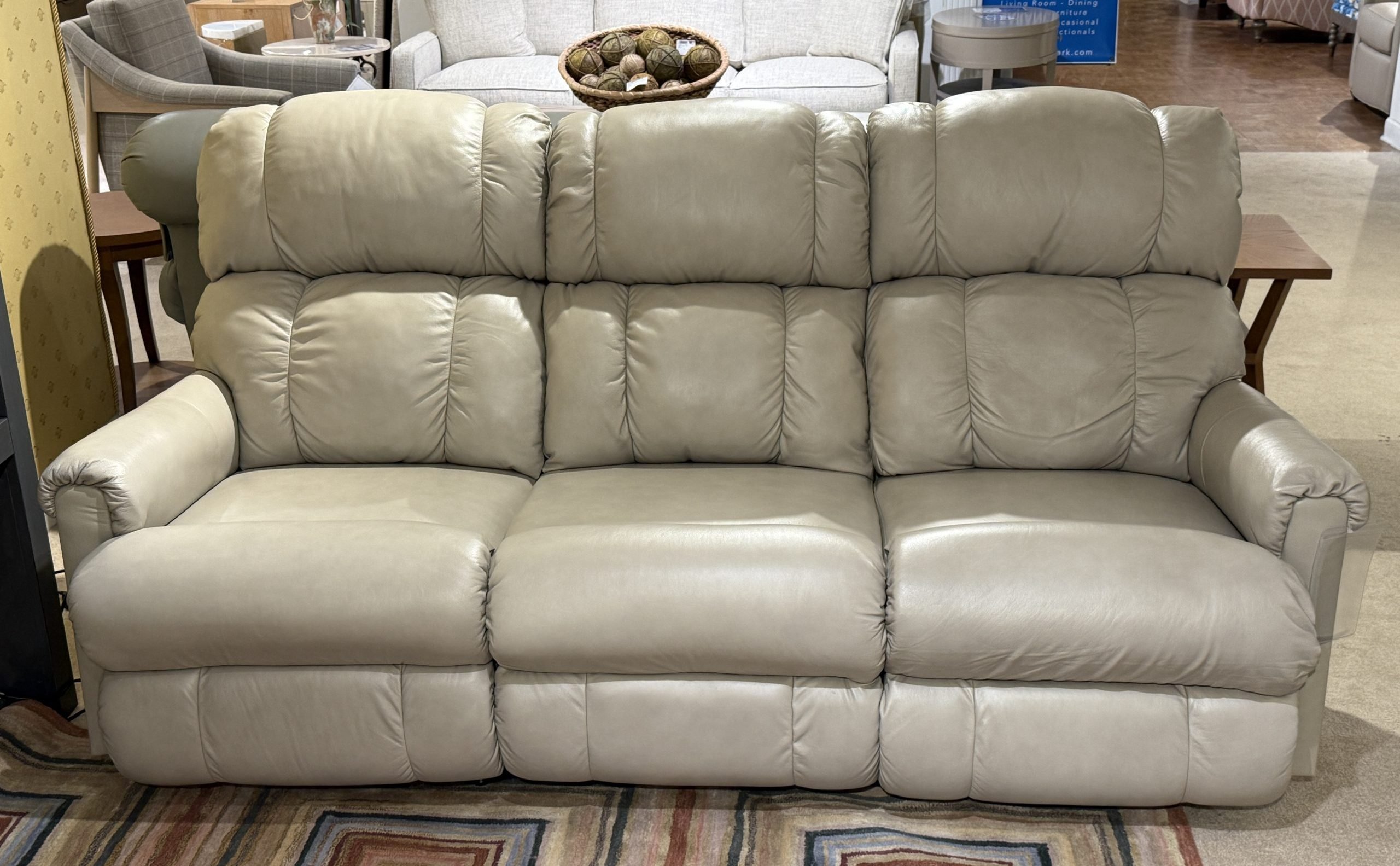 La-Z-Boy 33U512W2 Pinnacle Leather Power Reclining Sofa With Headrest La-Z-Boy 33U512W2 Pinnacle Leather Power Reclining Sofa With Headrest