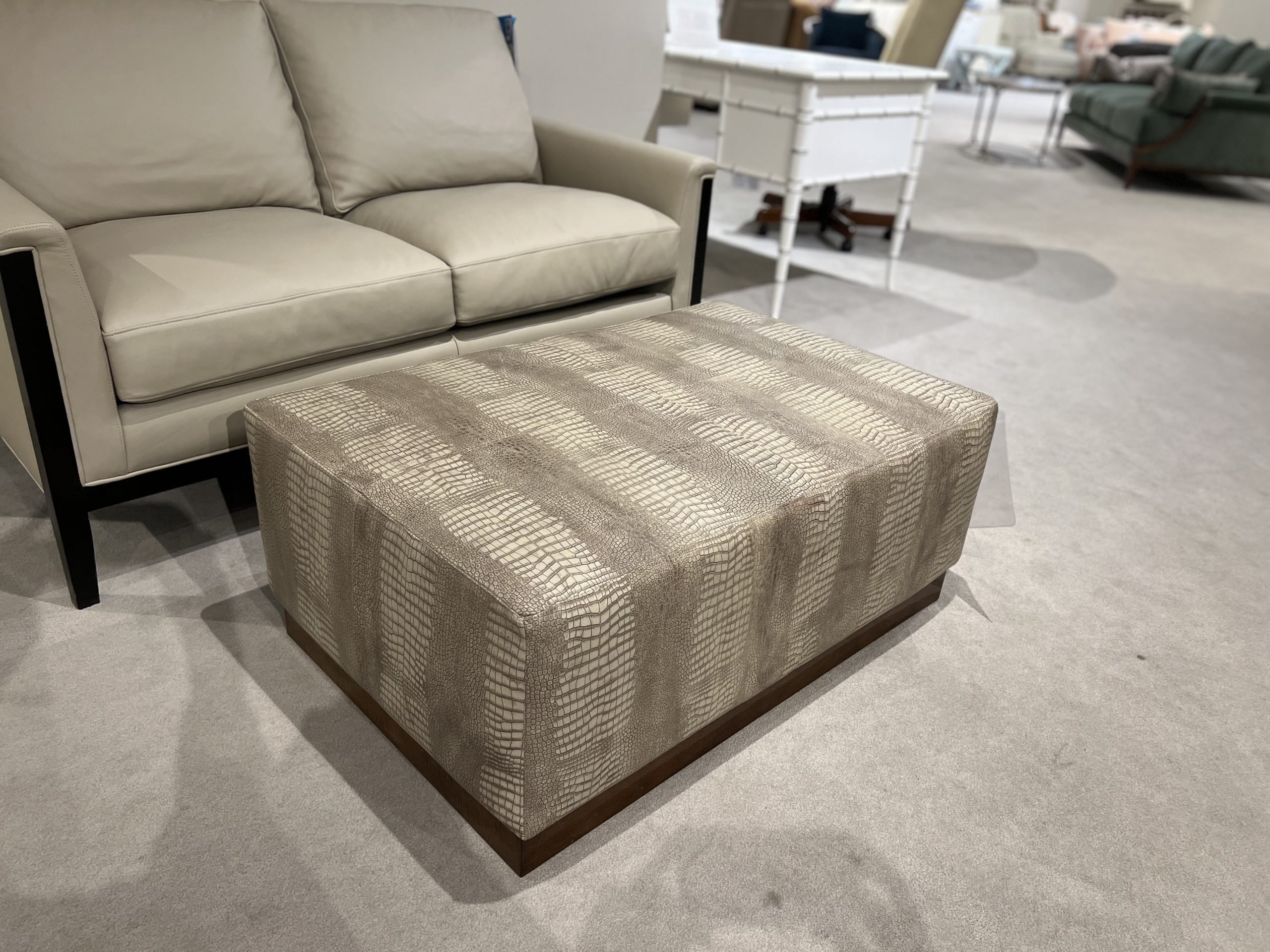 Hancock and Moore UL6562-O/842 Relic Ottoman