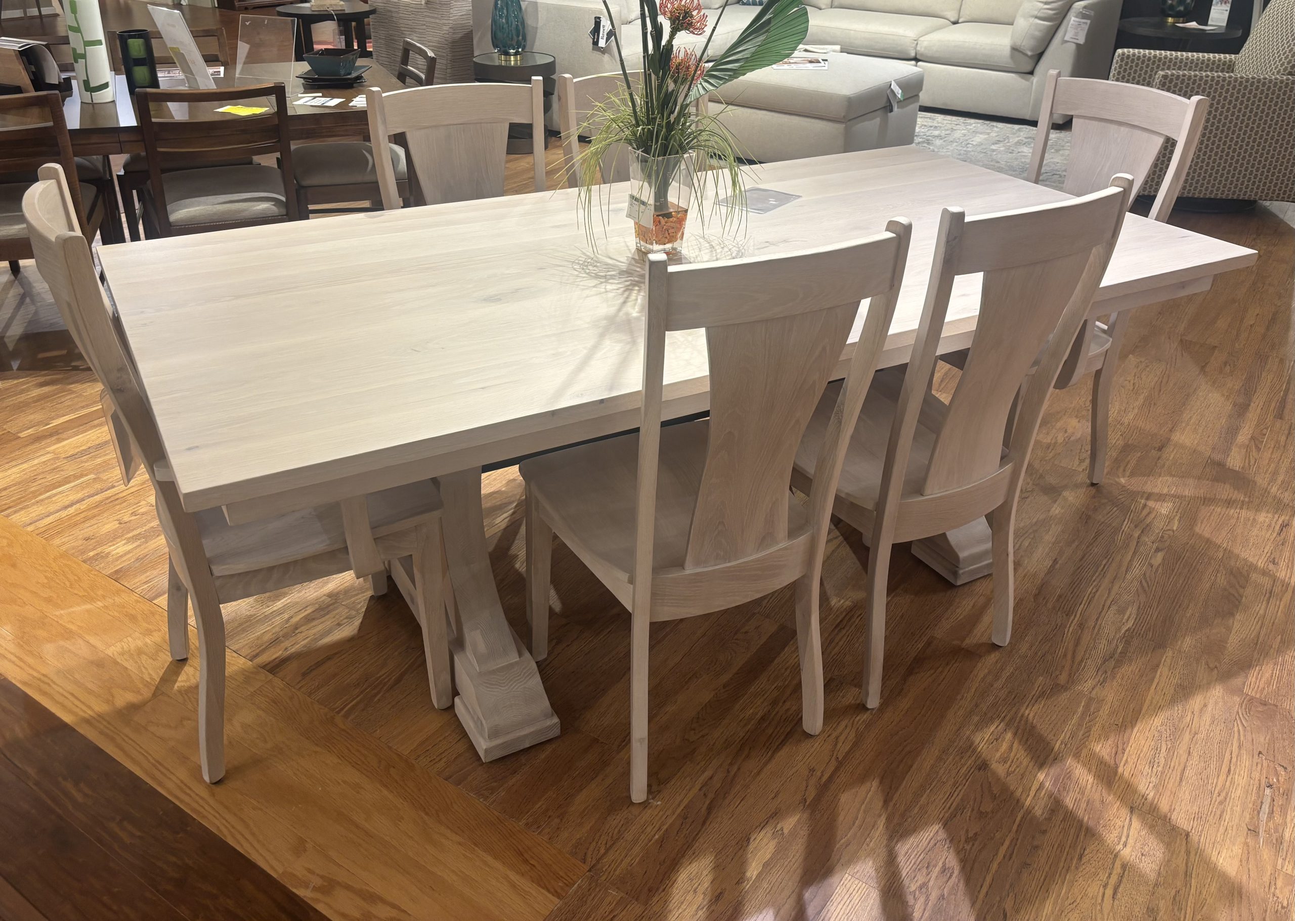 Still Fork SYPH12T4248 Dining Table and Chairs