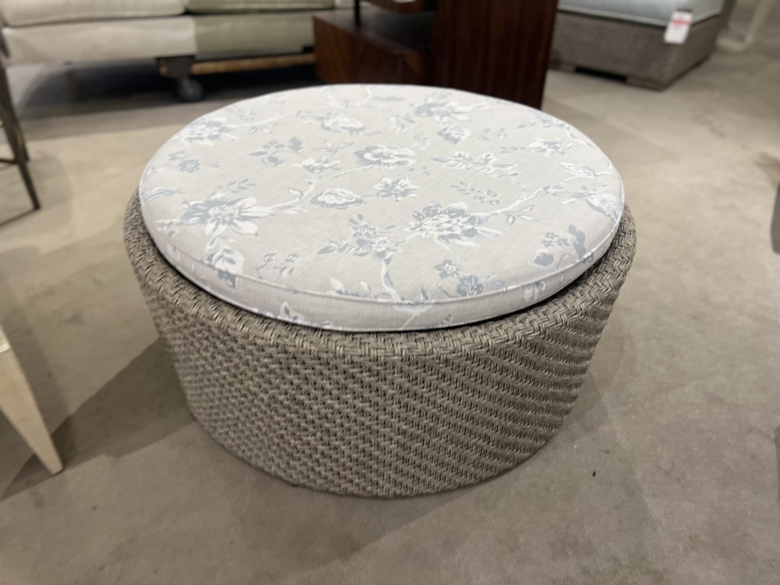 Hickory Chair HCD8778-30/320 Yara Cocktail Ottoman