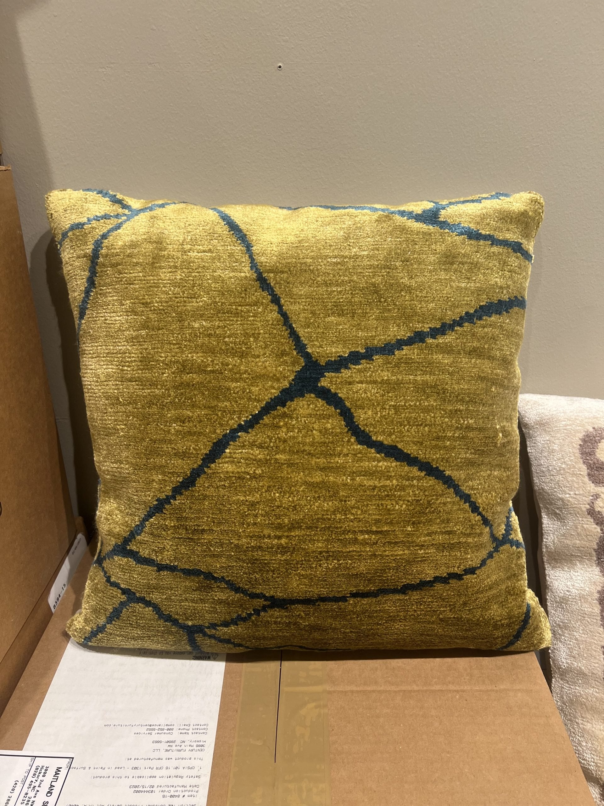 Maitland-Smith 8400-15/150 Kintsugi Gold Pillow