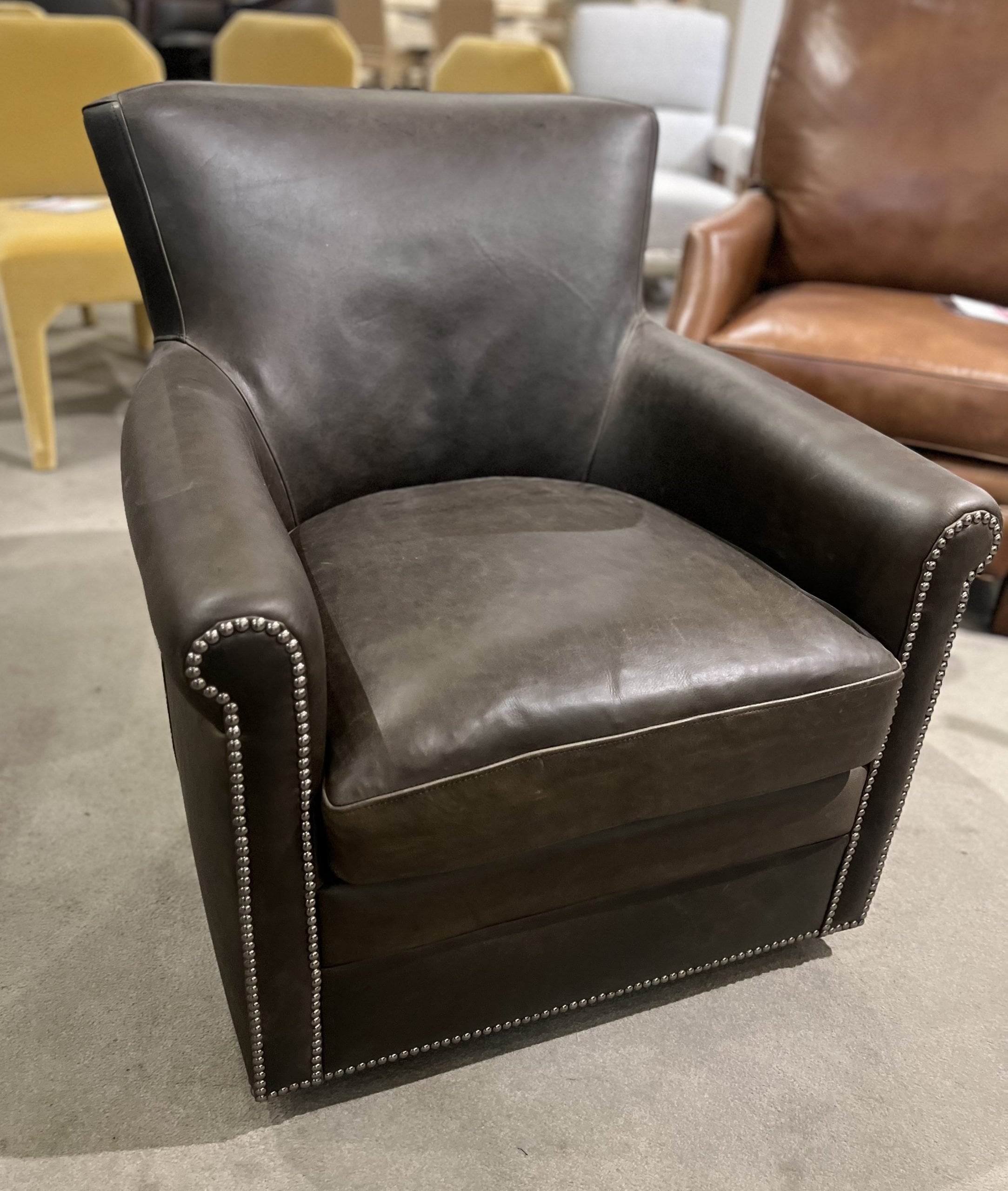 Century PLR-11508-CHIANA/10 Cardinal Swivel Chair