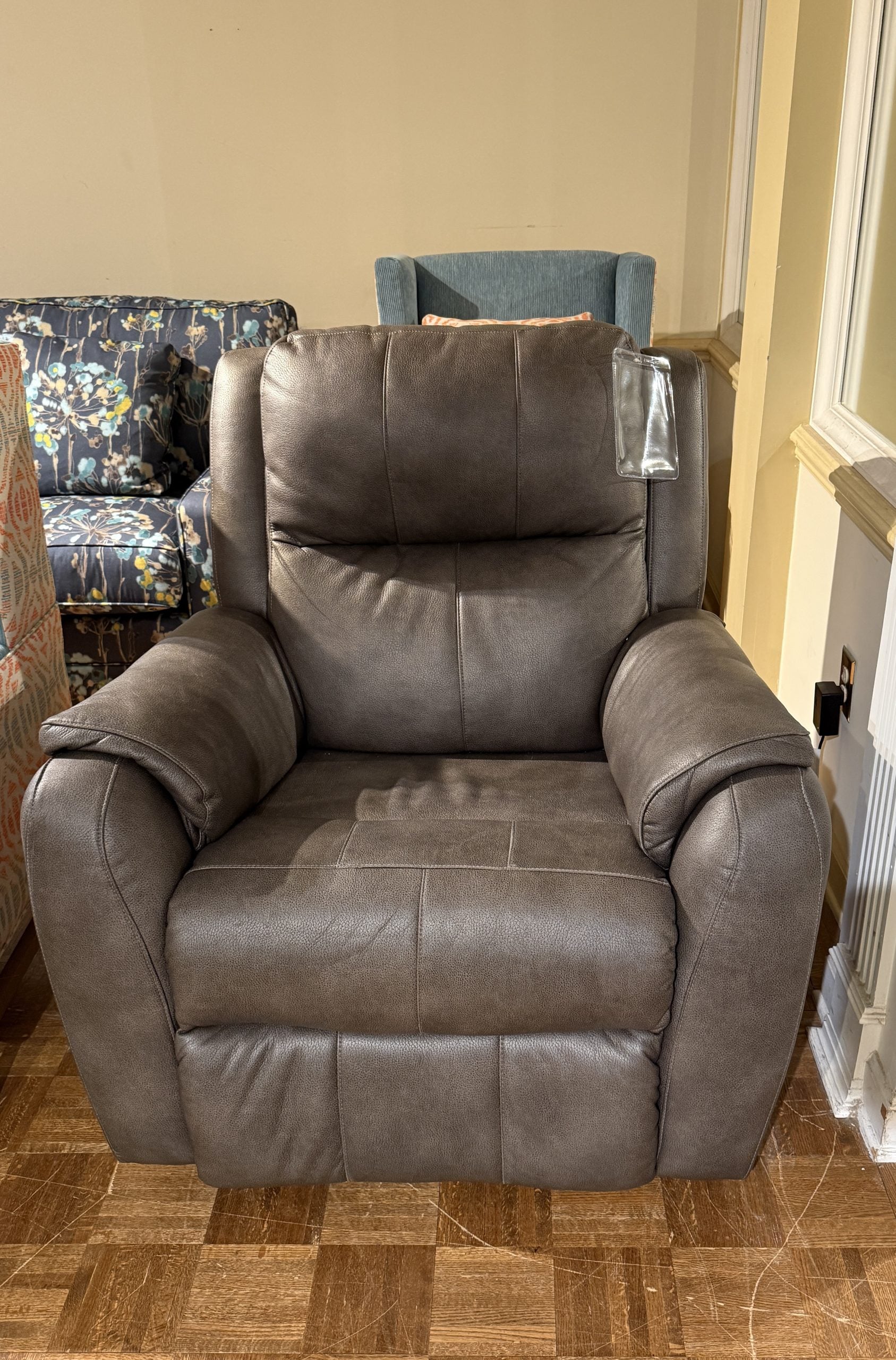 Southern Motion 5332P Marquis Power Headrest Rocker Recliner