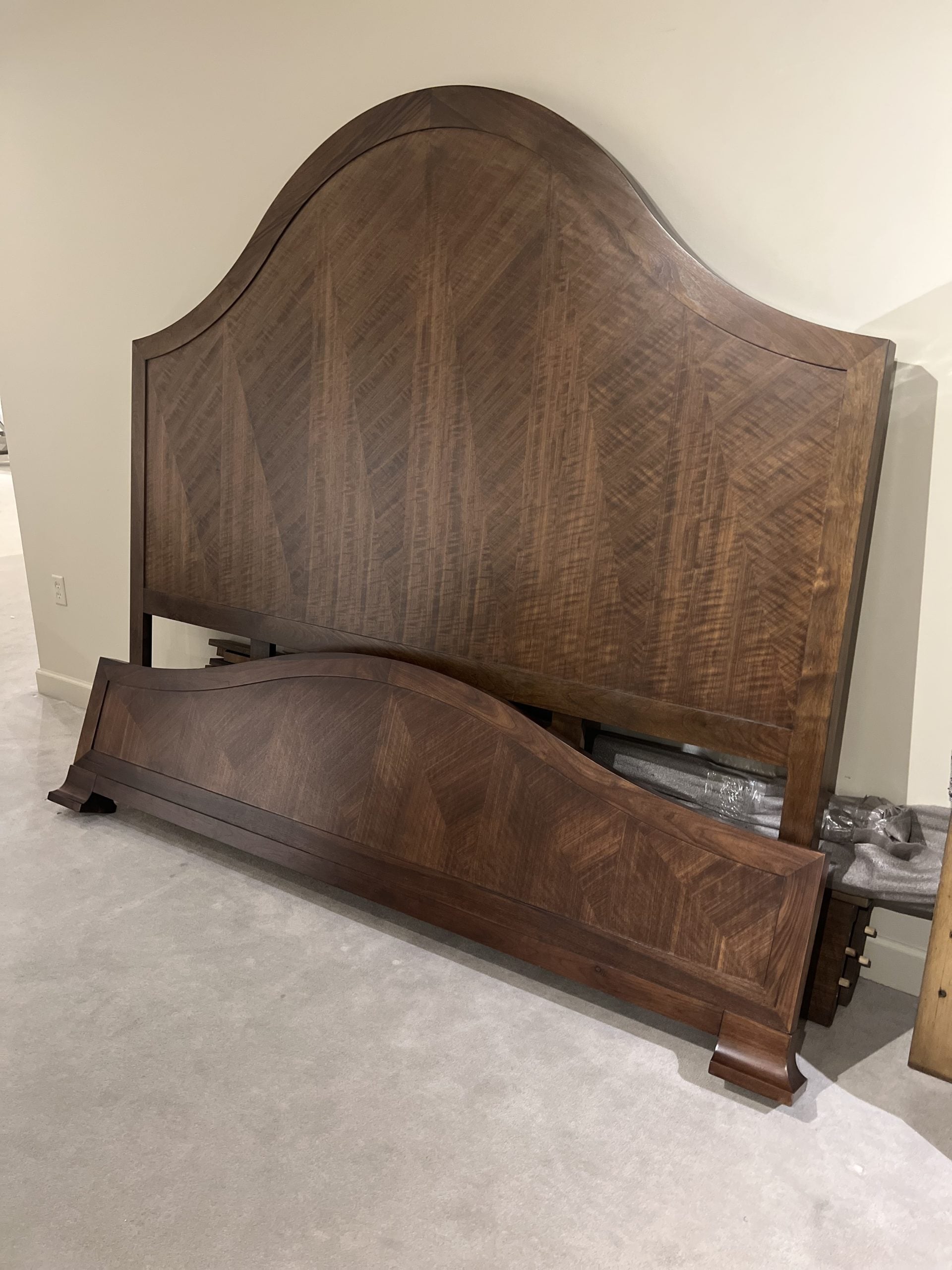 Century B1H-146/50,60,70,80 Mcalpine King Bed