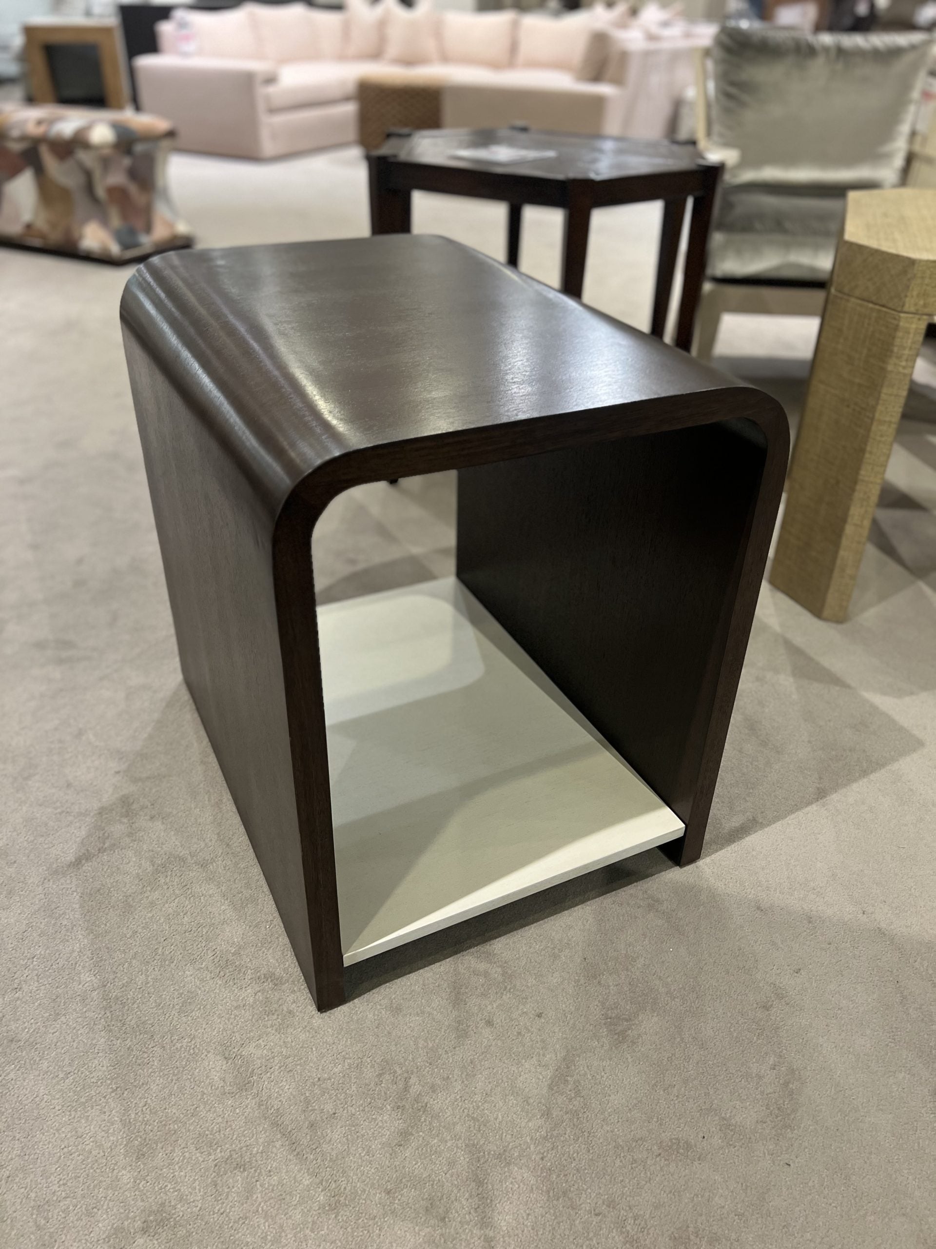 Century C6C-623/30 Aria Chairside Table