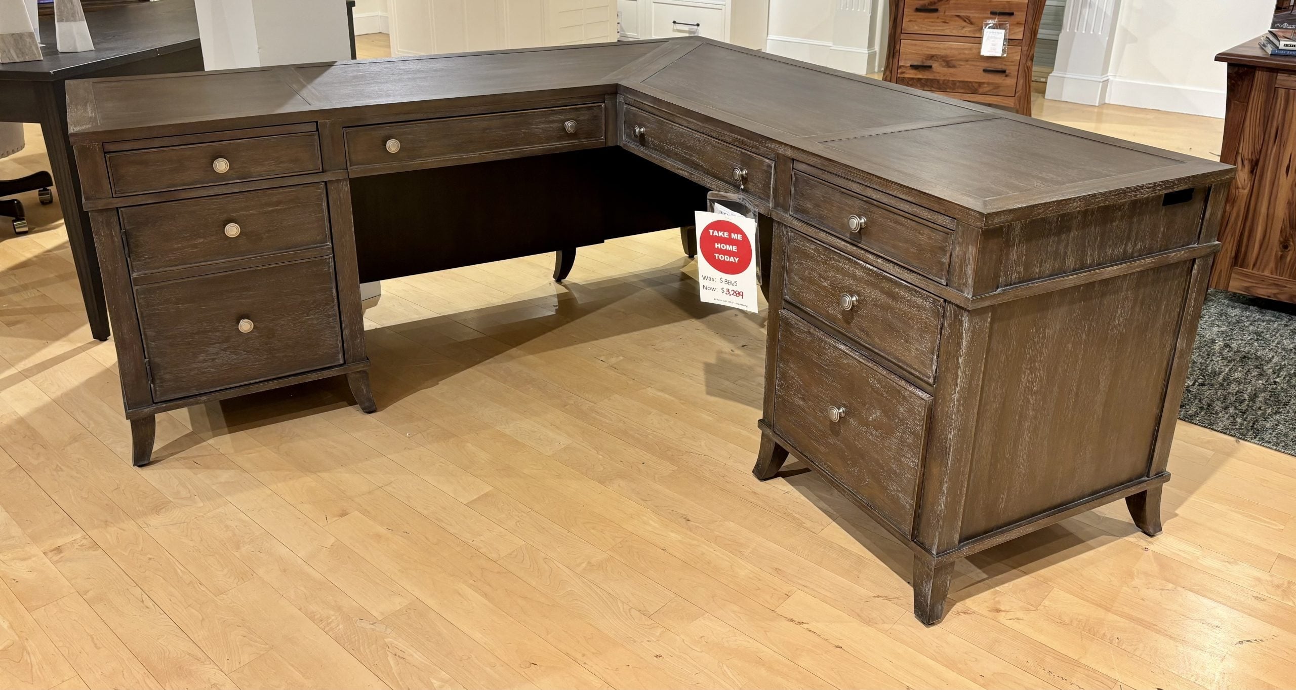 Hekman 79327 Executive L Desk