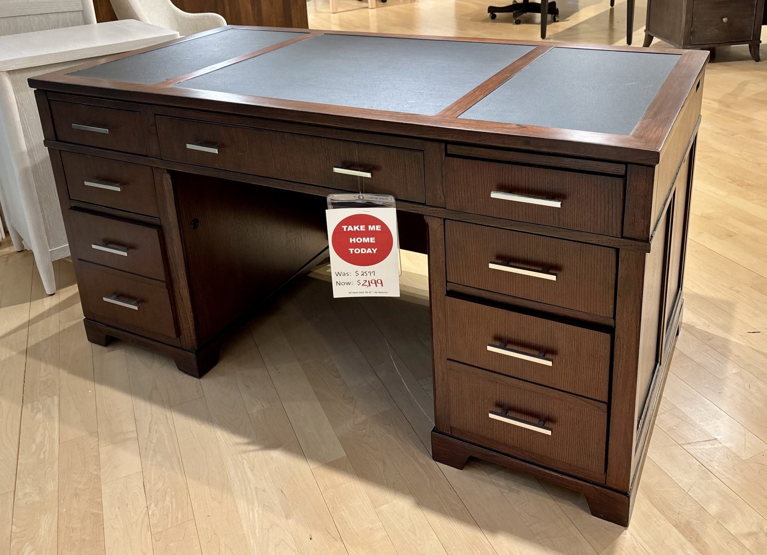Hekman 79190 Jr Executive Desk