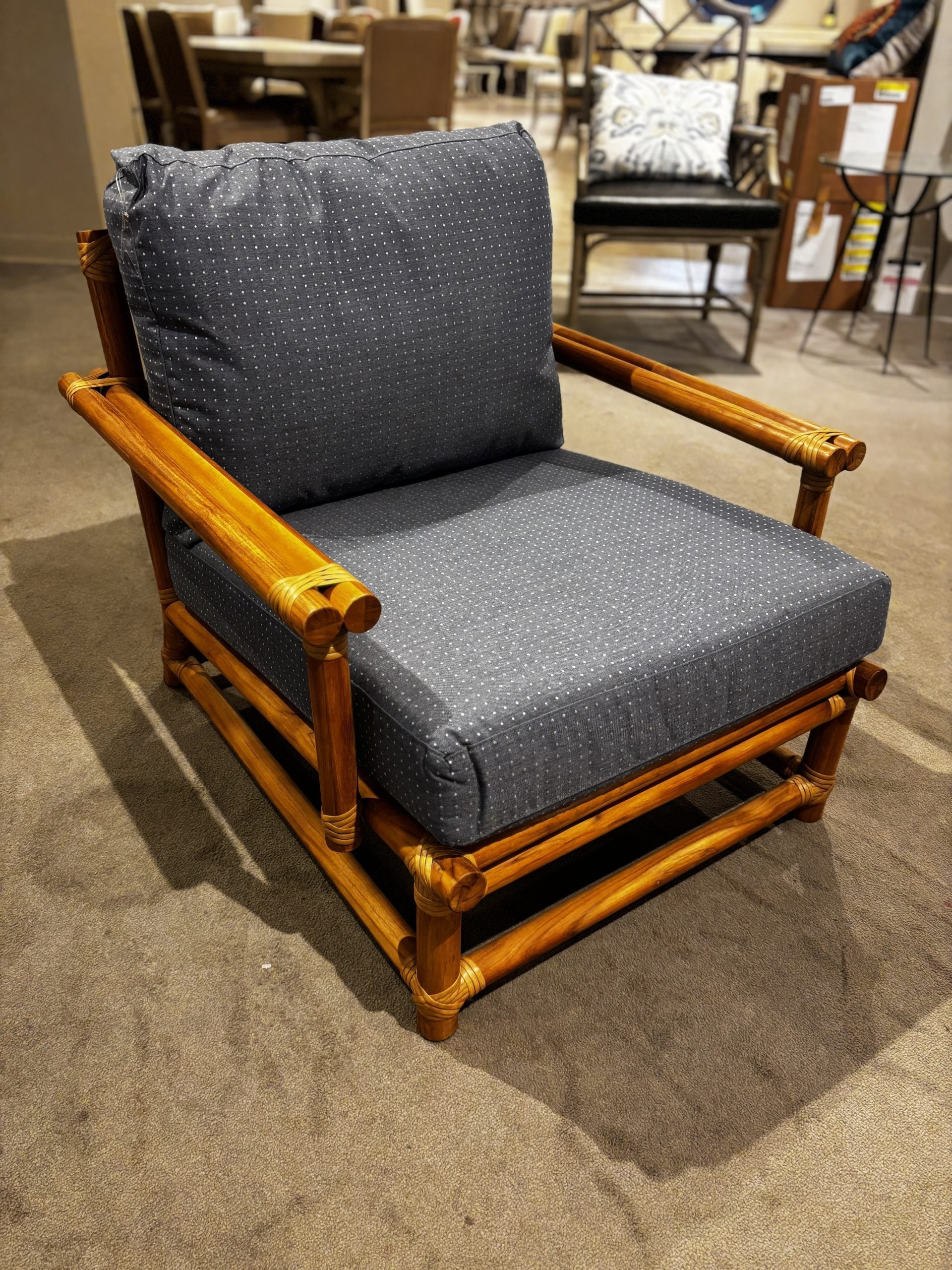 Century C7-D88-3025/140 Outdoor Lounge Chair