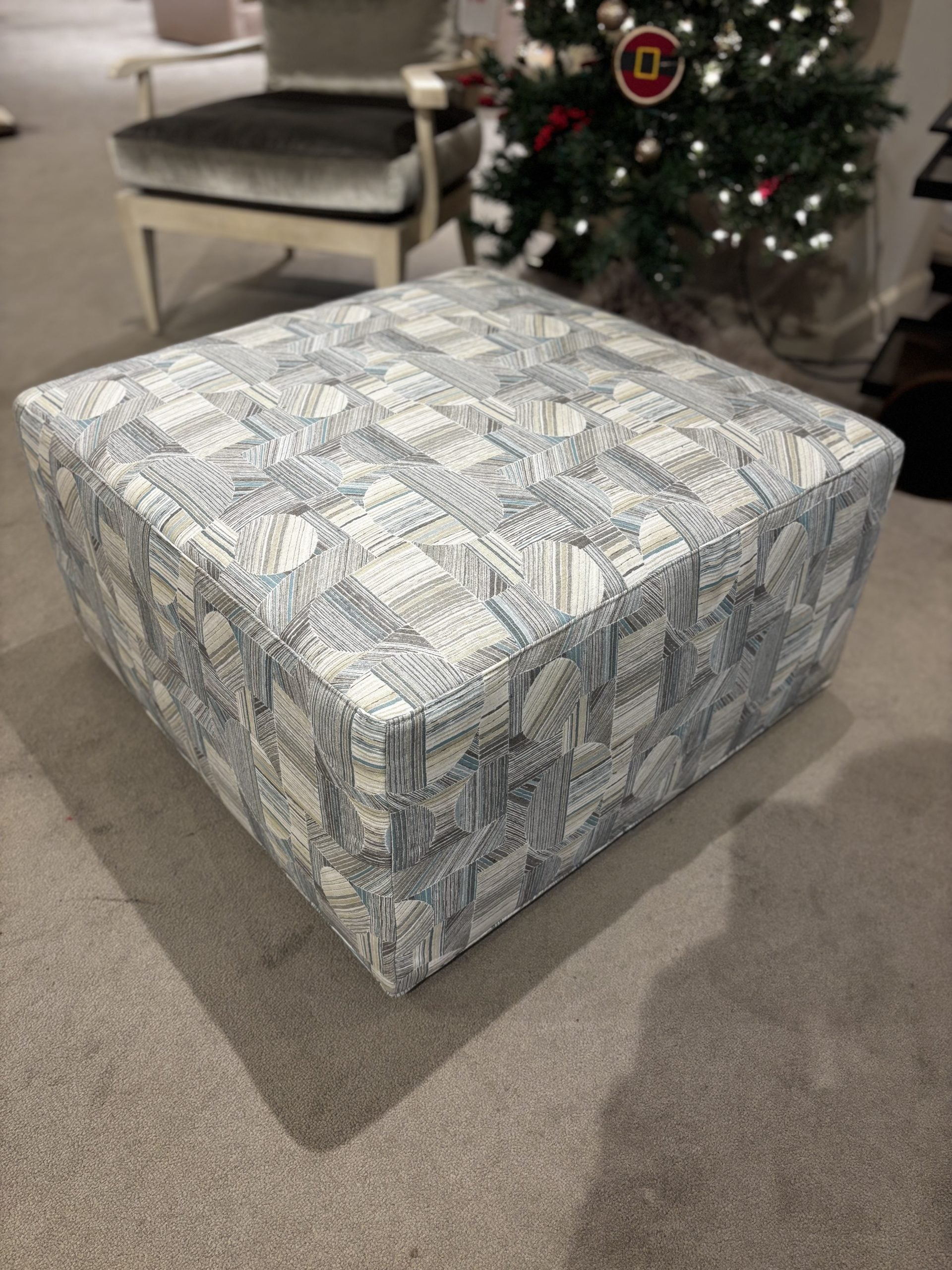 Century D12-105-12/9 Rio Outdoor Ottoman