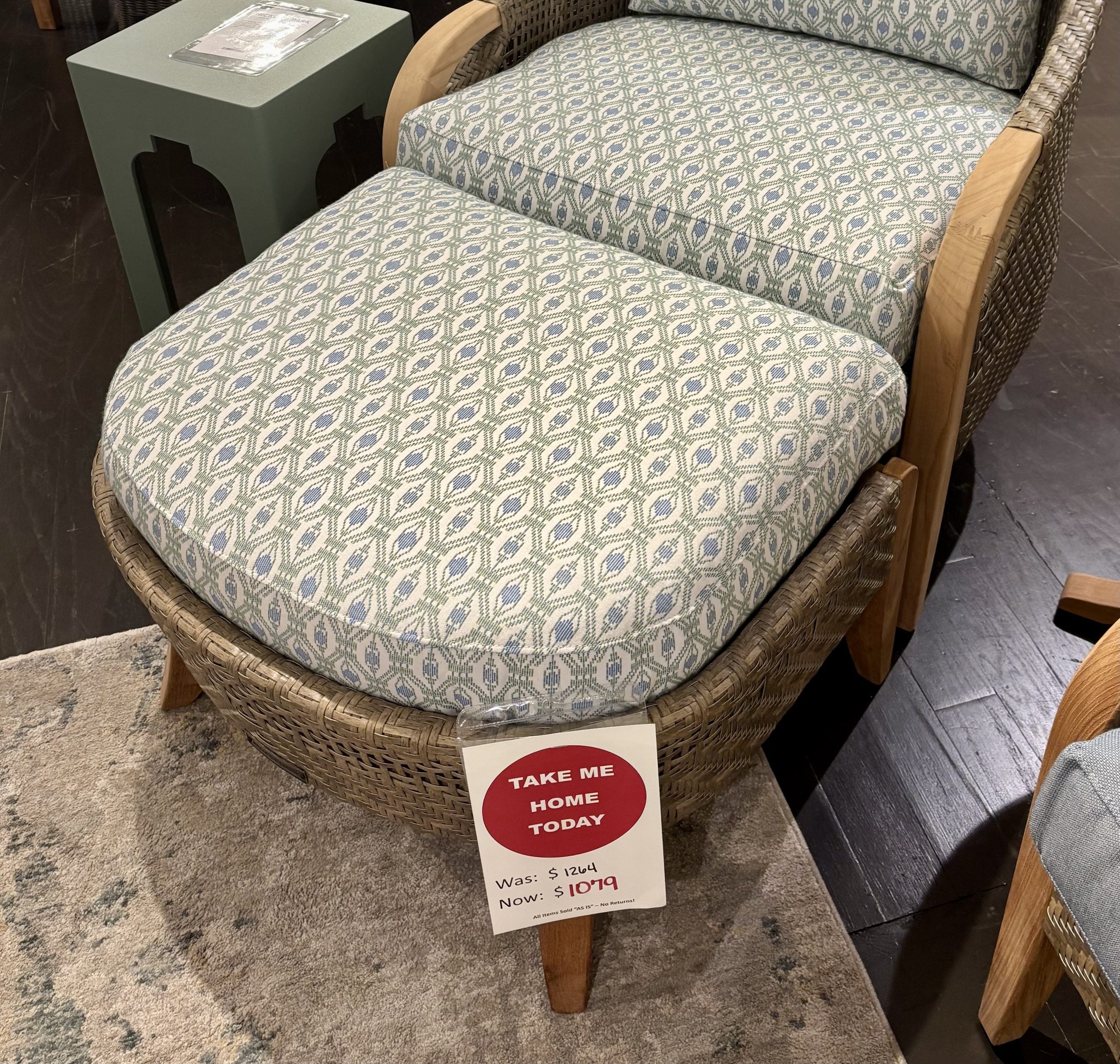 Lane Venture 371-05 Edgewood Ottoman