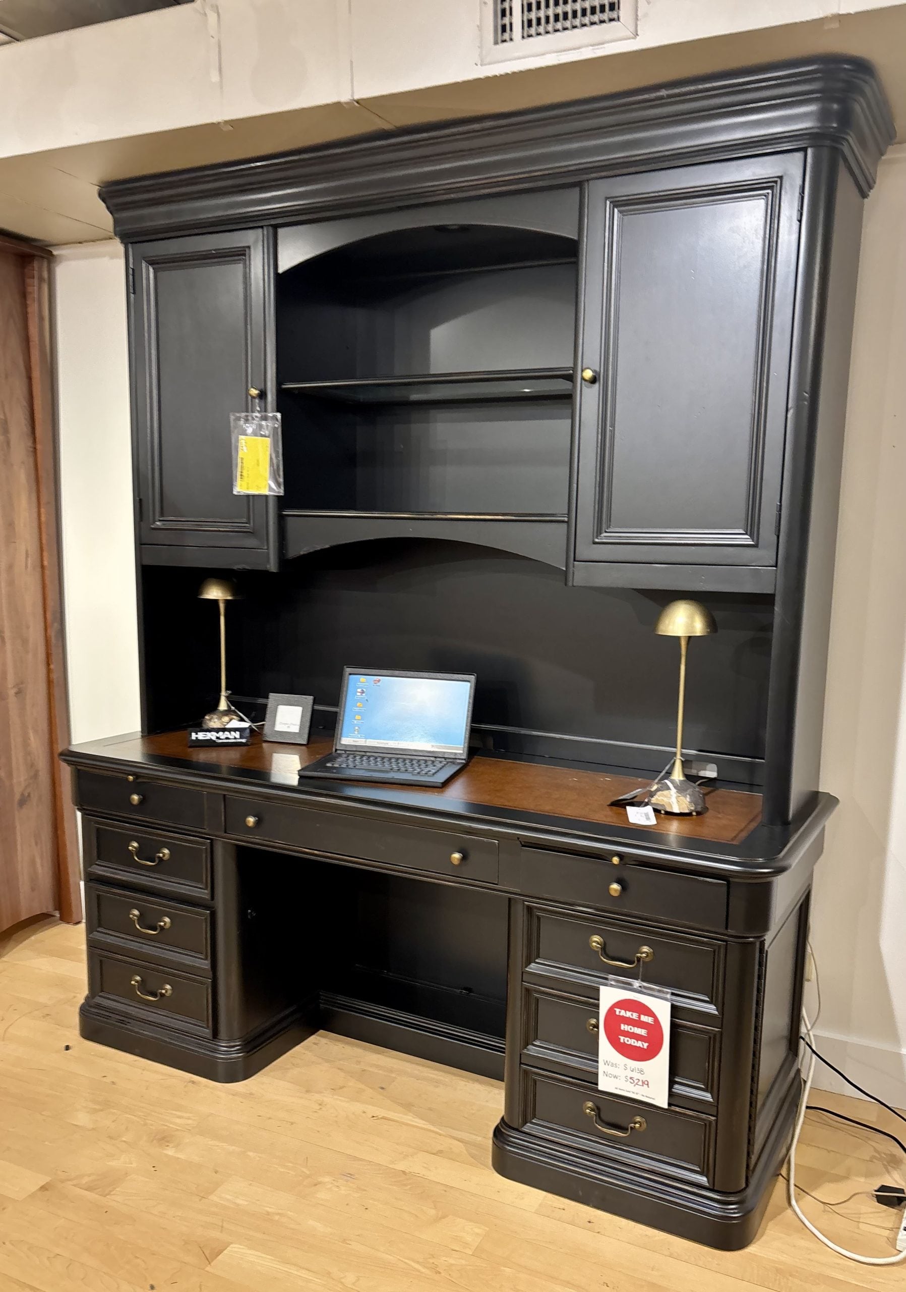 Hekman 79141 Louise Phillipe Credenza