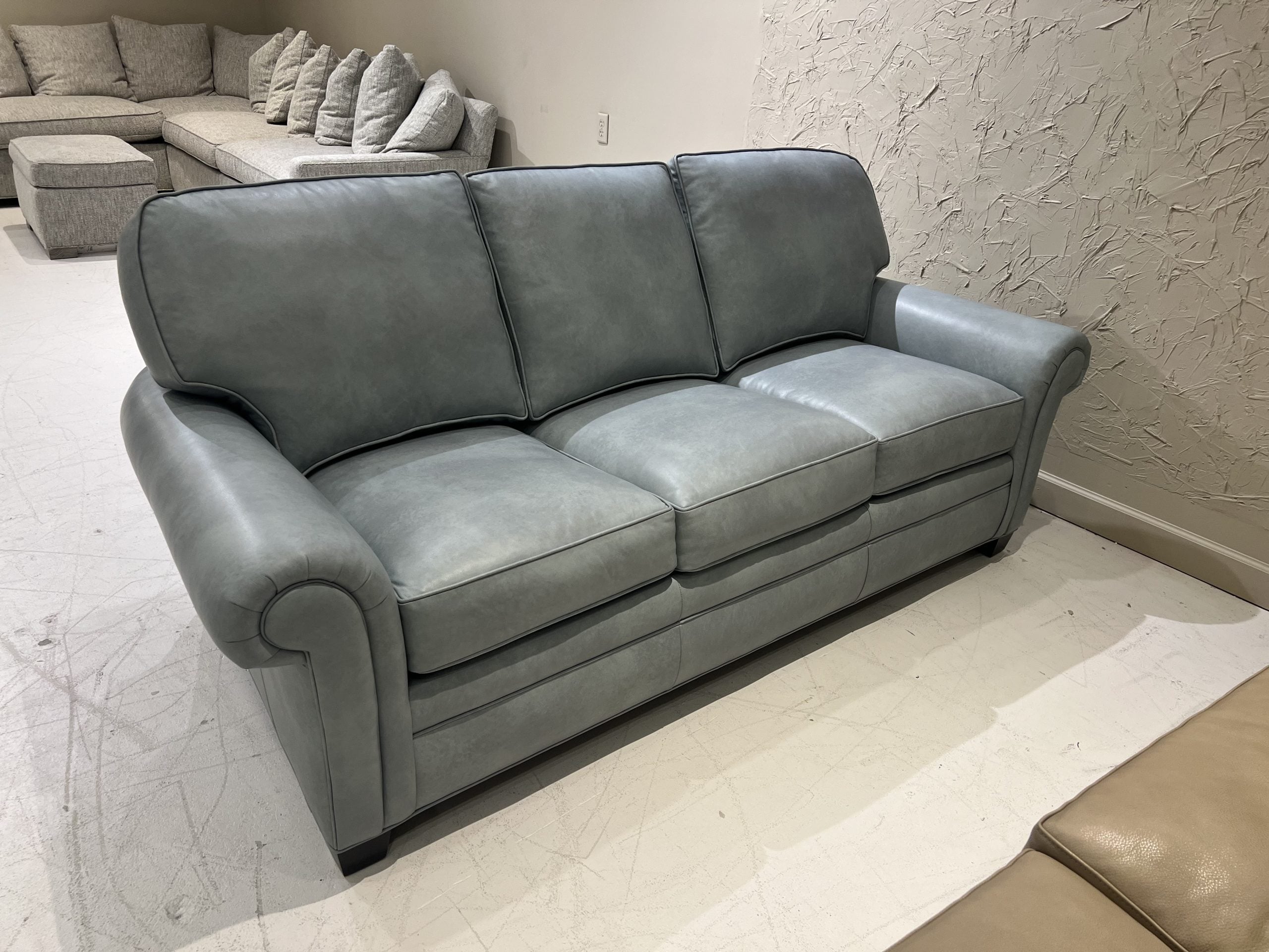 Hancock and Moore 9840/625 City Sofa