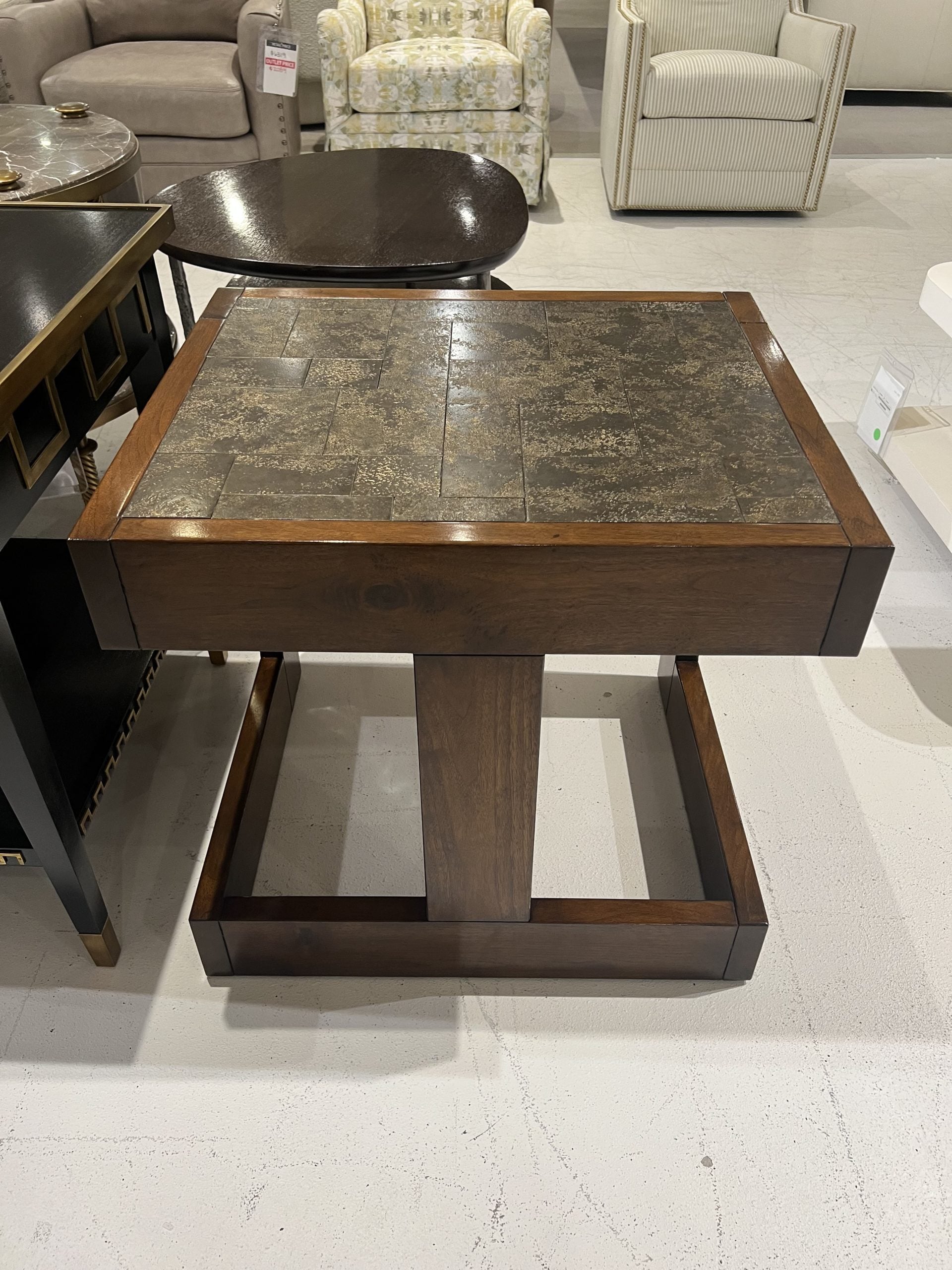 Century SF5685/210 Anthony Lamp Table