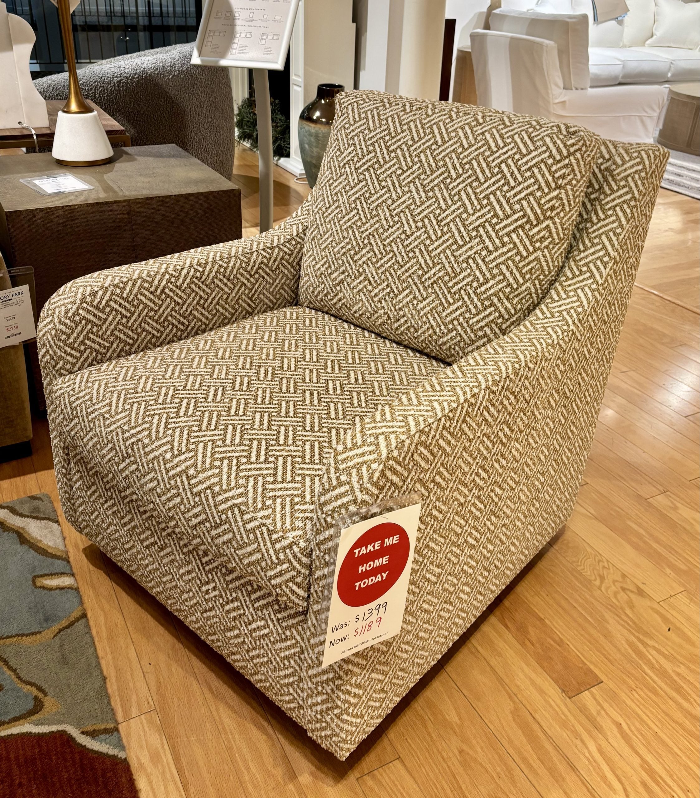 Bassett 1334-09 Scarlett Swivel Glider