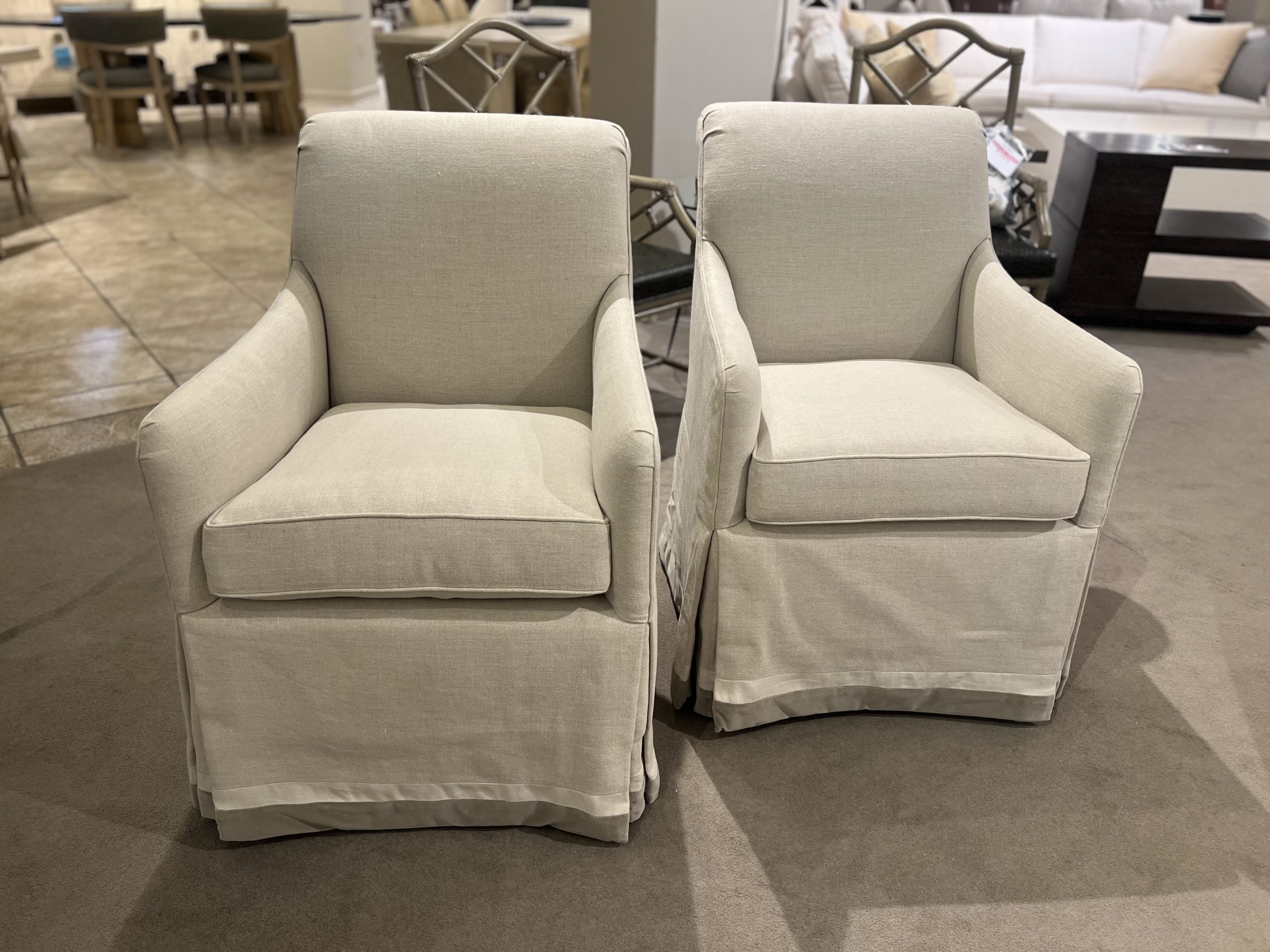 Highland House 1470/130	Dabney Dining Chair