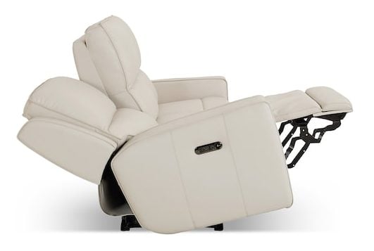 Bassett Club Level 3795-P62V Raymond Leather Power Reclining Sofa - Raymond Vanilla Bassett Club Level 3795-P62V Raymond Leather Power Reclining Sofa - Raymond Vanilla