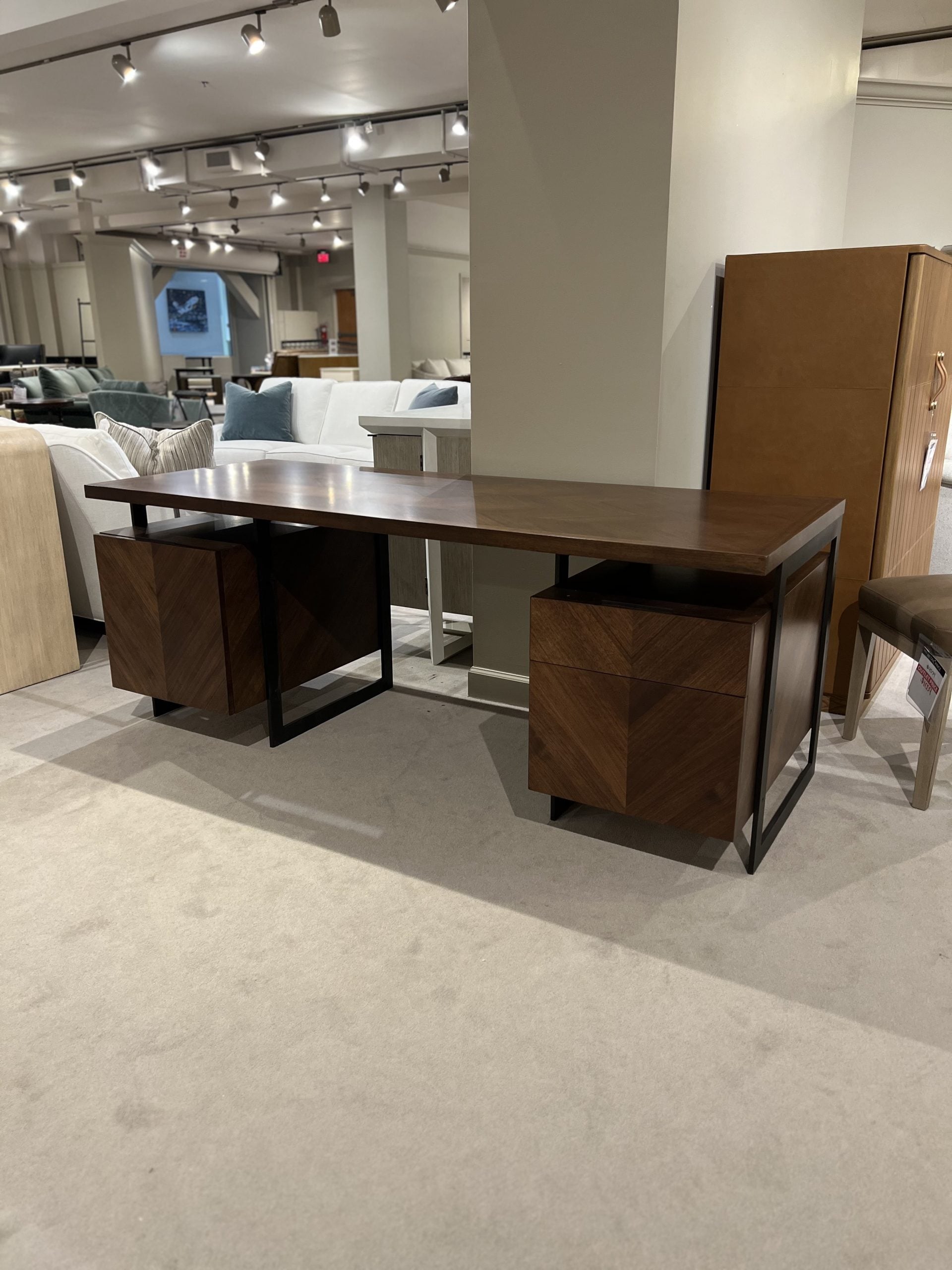 Hickory Chair HC7293-10/90 Barstock Desk