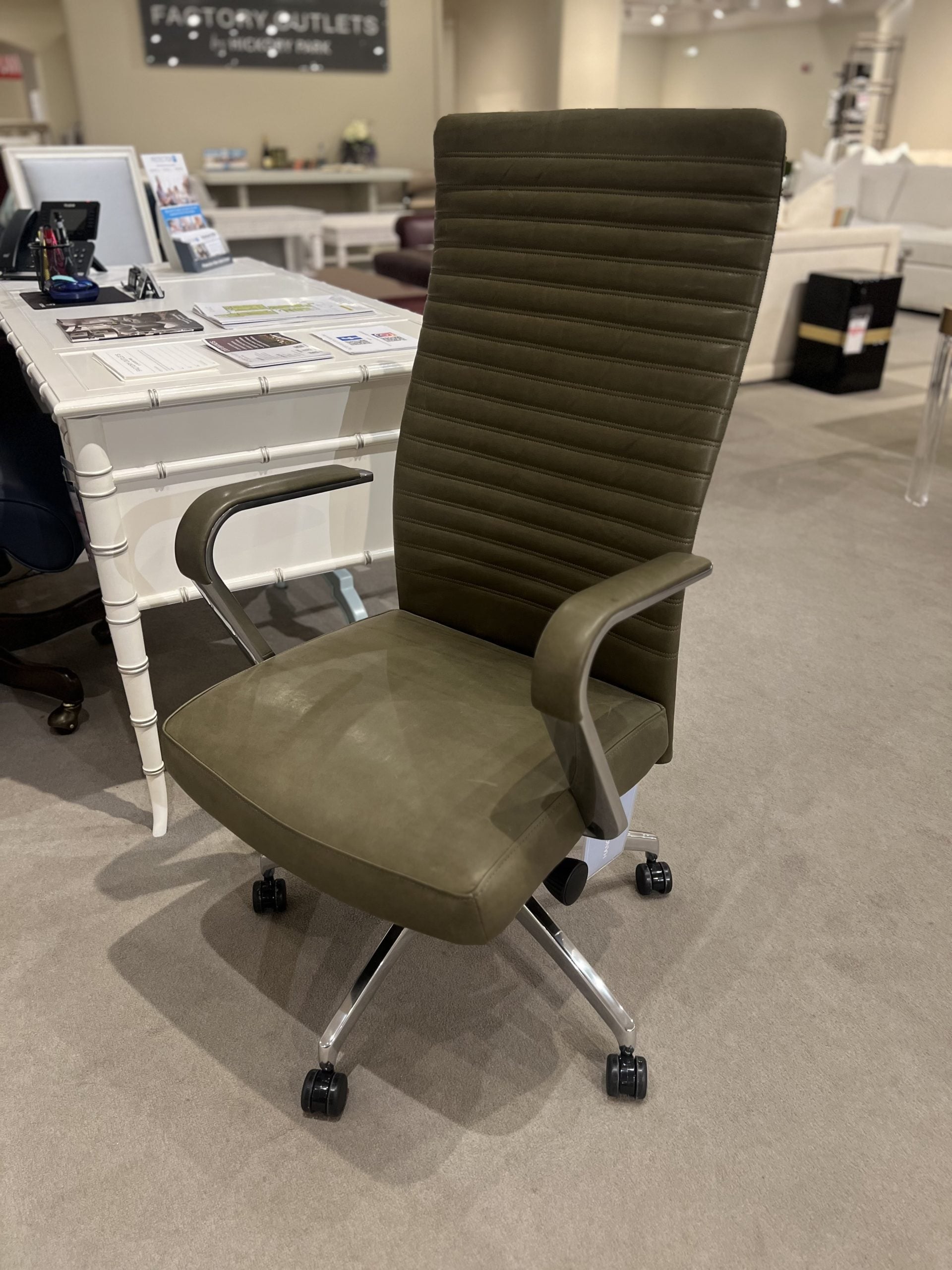 Hancock and Moore 6237ST-PL/837 Sleek Channel Back