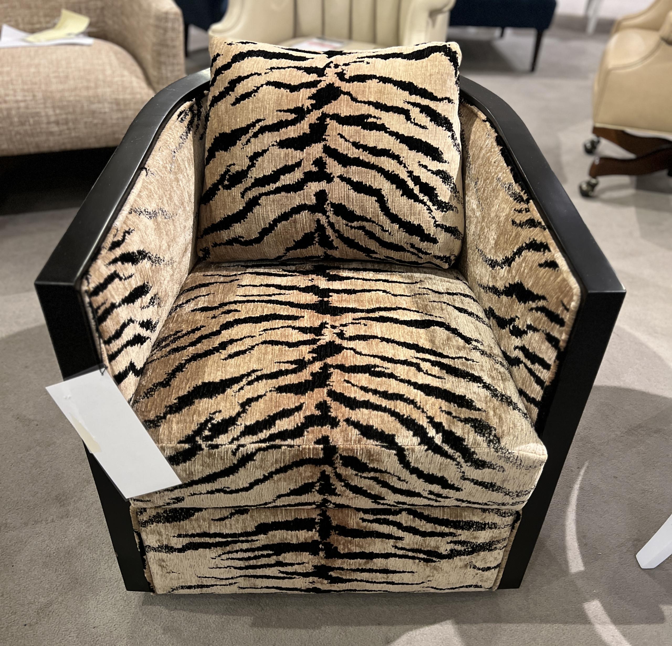 Hancock and Moore CJ6817-S/704 Giancarlos Barrel Swivel Chair