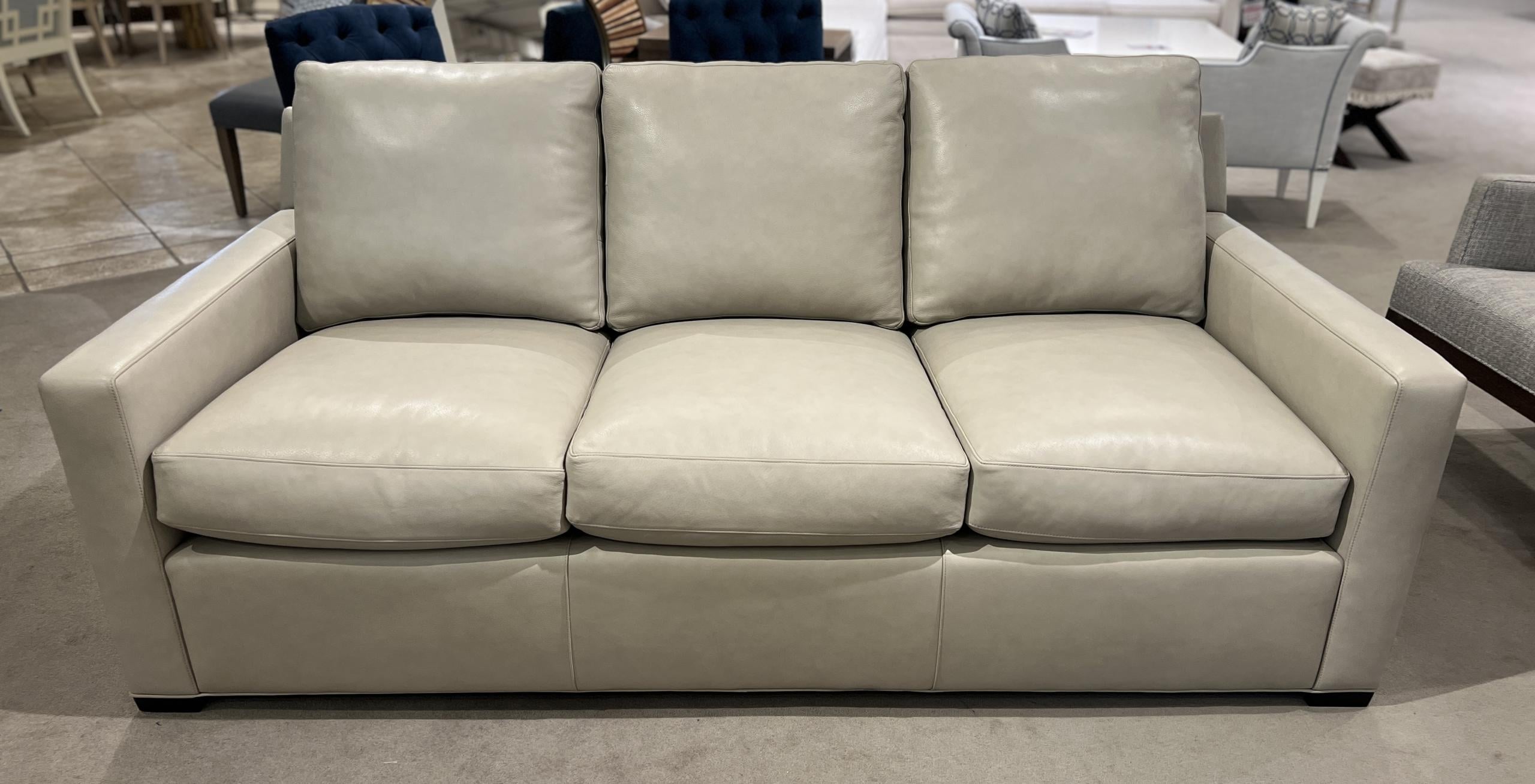 Hancock and Moore E6869-3-BIS/1409 Lawson Sofa