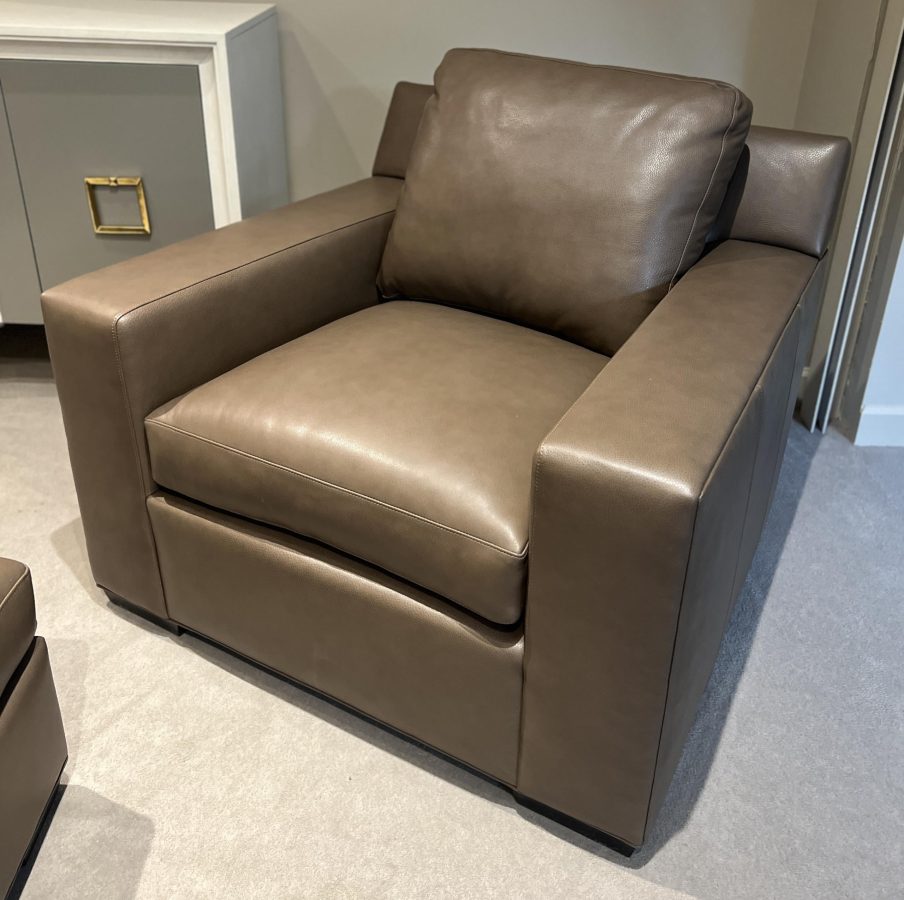 Hancock and Moore E6870-1-TRU/1411 Octavius Chair Hancock and Moore E6870-1-TRU/1411 Octavius Chair