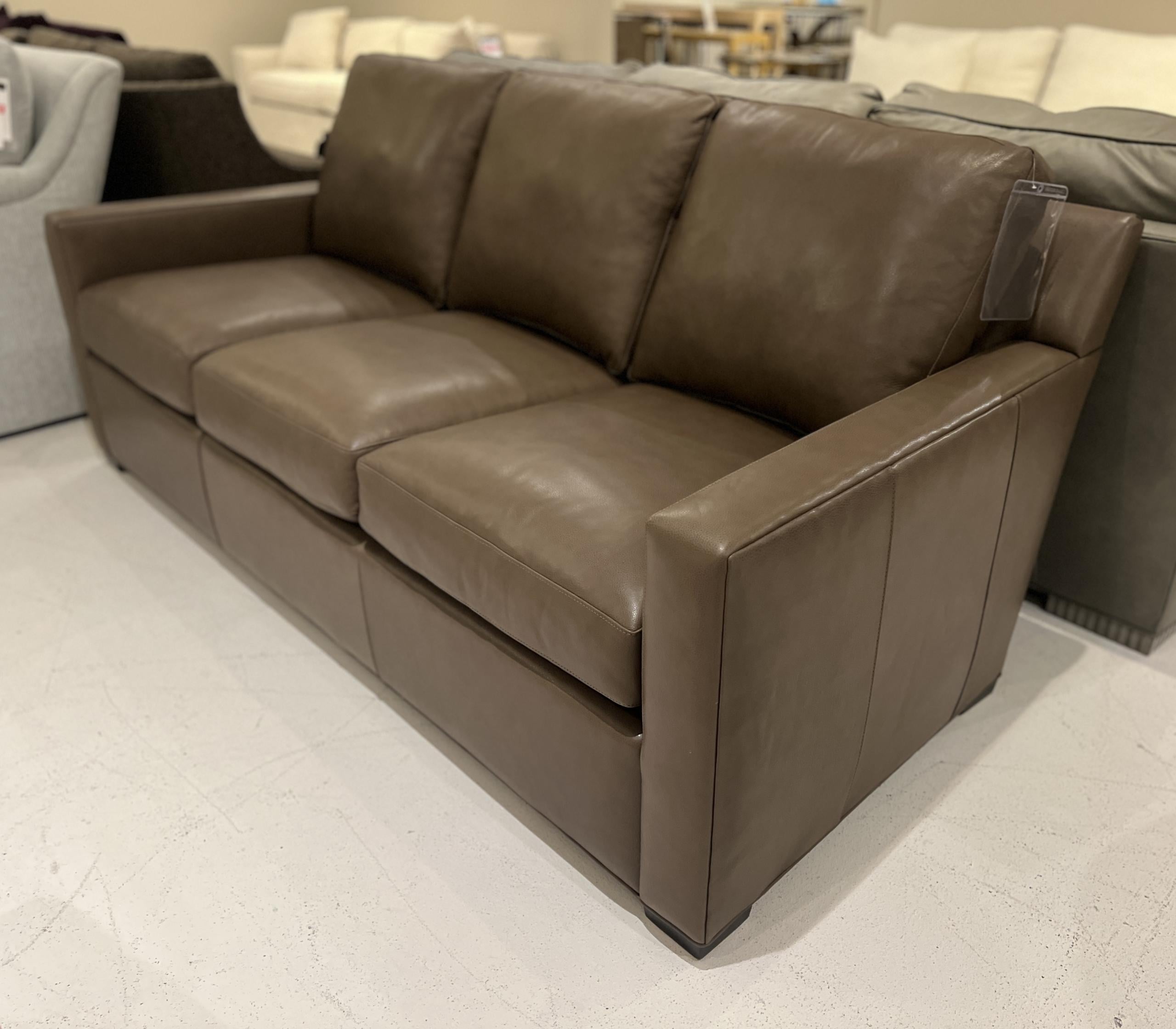 Hancock and Moore H6869-3/1236 Luna Sofa Hancock and Moore H6869-3/1236 Luna Sofa